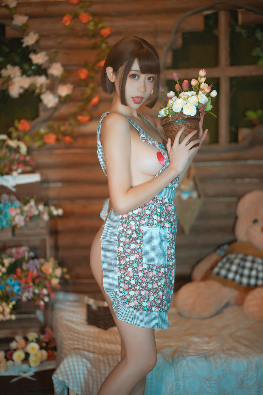 老板娘2 勤劳的老板娘 [25P]-lcoser