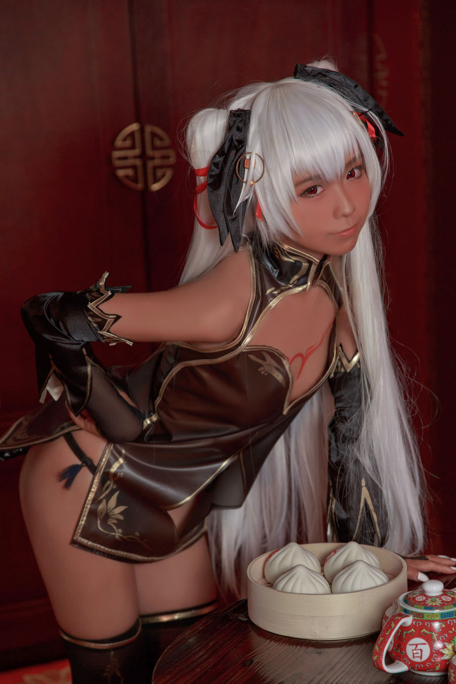 褐色旗袍娘 [18P]-lcoser