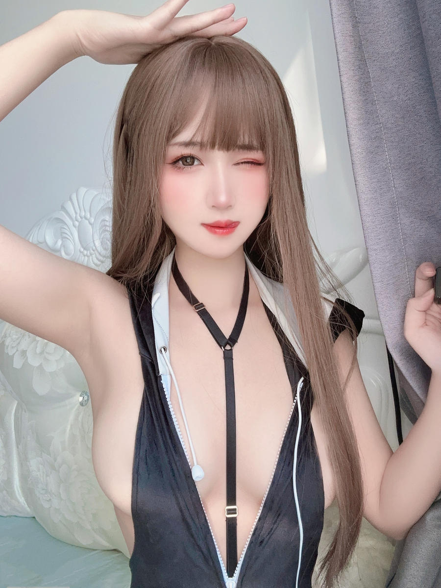 No.063 – 小虎鲸 [40P]-lcoser