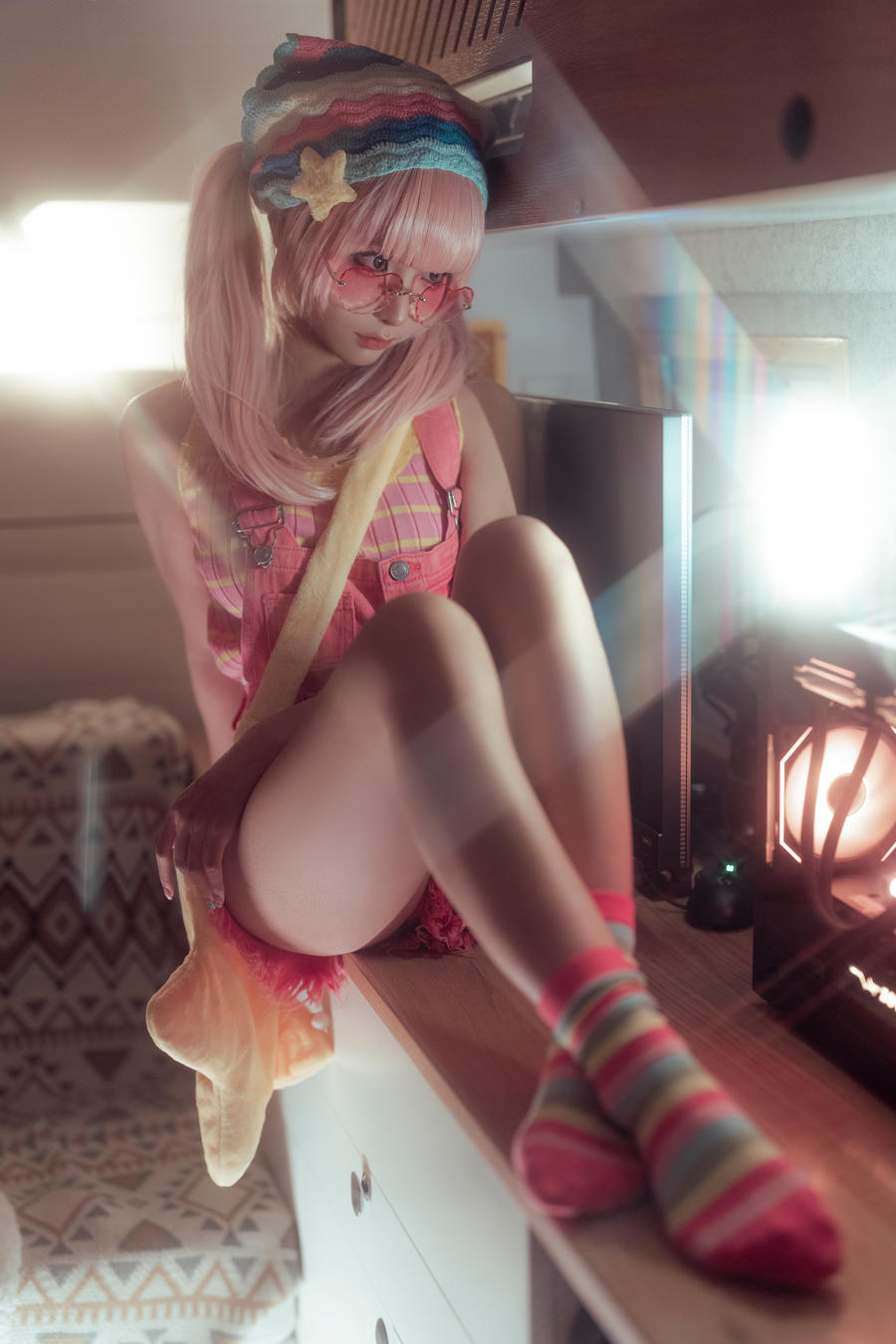 No.272 – 烟 [66P]-lcoser